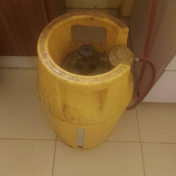 Gas cylinder for sale urgent 4