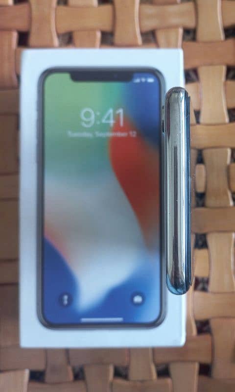 Iphone X 256 GB PTA APPROVED (WITH BOX) 4