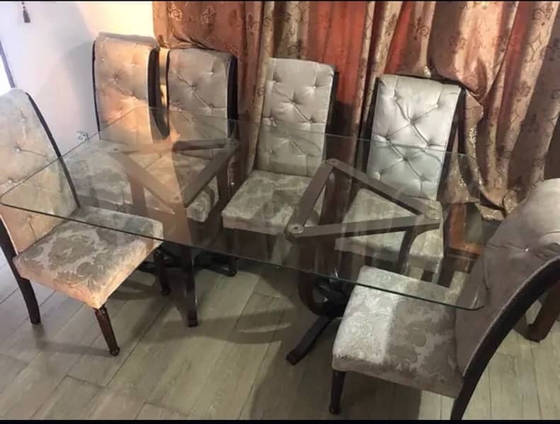 6 seater Glass dining Table 2