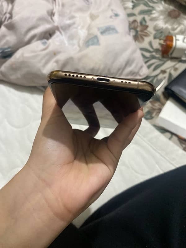 IPHONE XS NON PTA 2