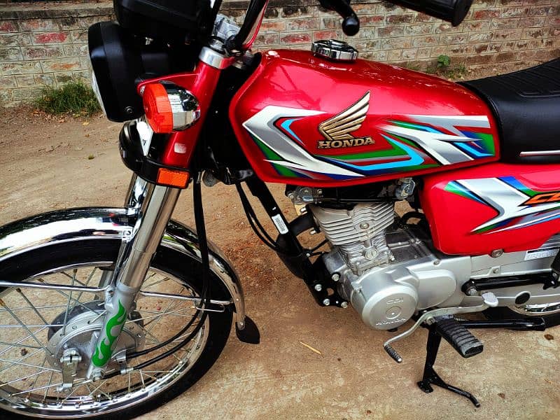 Honda 125 Model 2023 Red Total Original Fabulous LusSh condition 3