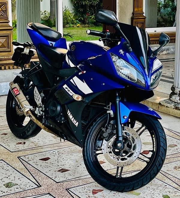 Yamaha R15 0