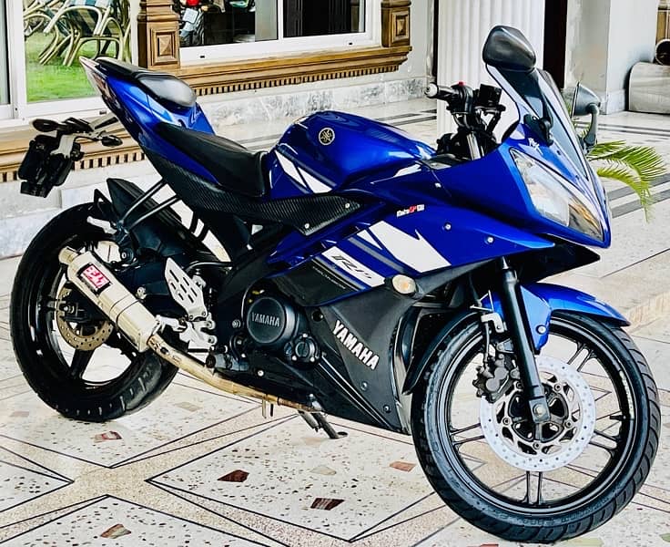 Yamaha R15 6