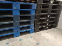 plastic pallets