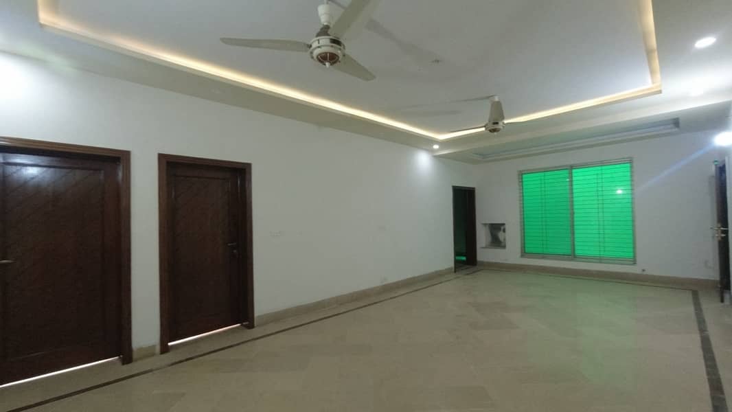 Gulberg Prime Location 1 Kanal House For Rent 6