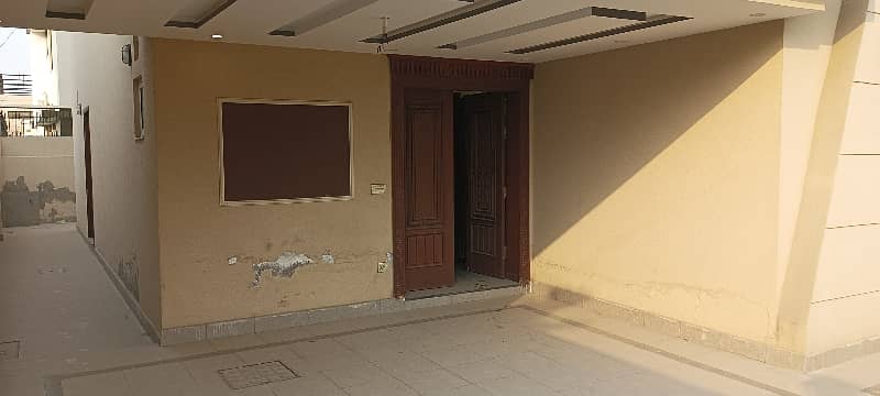 Khayaban-E Amin 10 Marla House For Sale 4