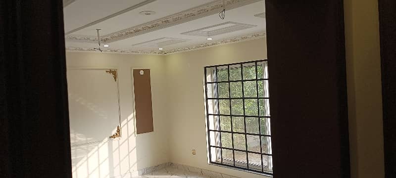 Khayaban-E Amin 10 Marla House For Sale 11