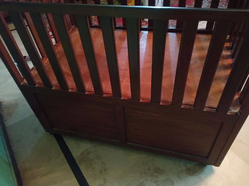 Wooden baby Cot 0