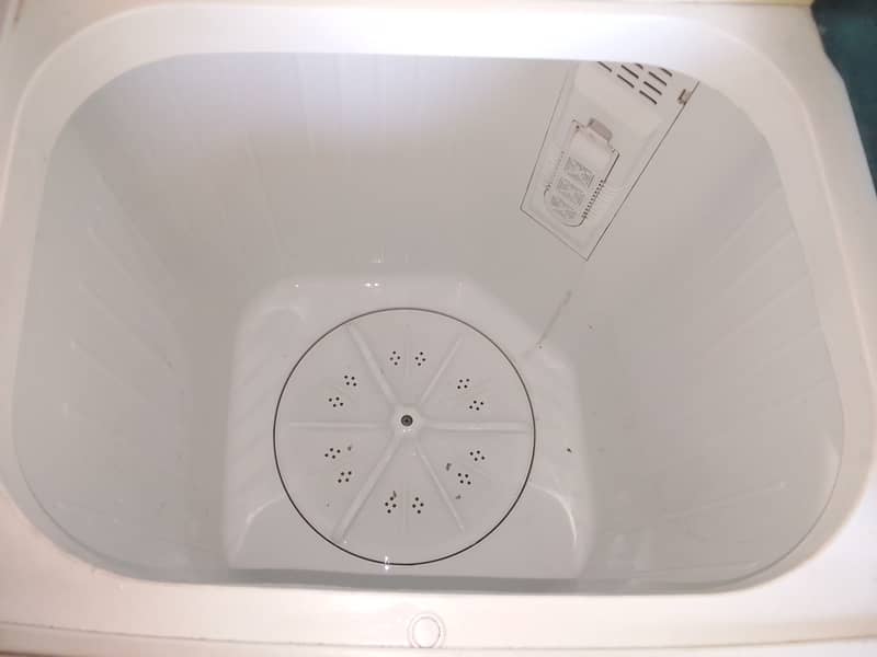 Dawlance washing machine 4