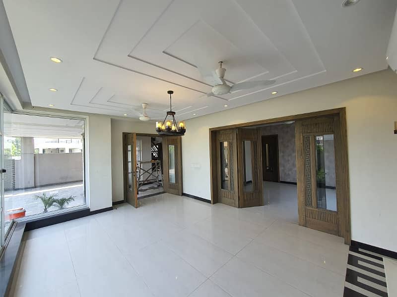 Modern 1 Kanal House For Rent In DHA Phase 6, Lahore 28