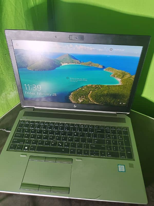 hp zbook 15 g5  new condition 1