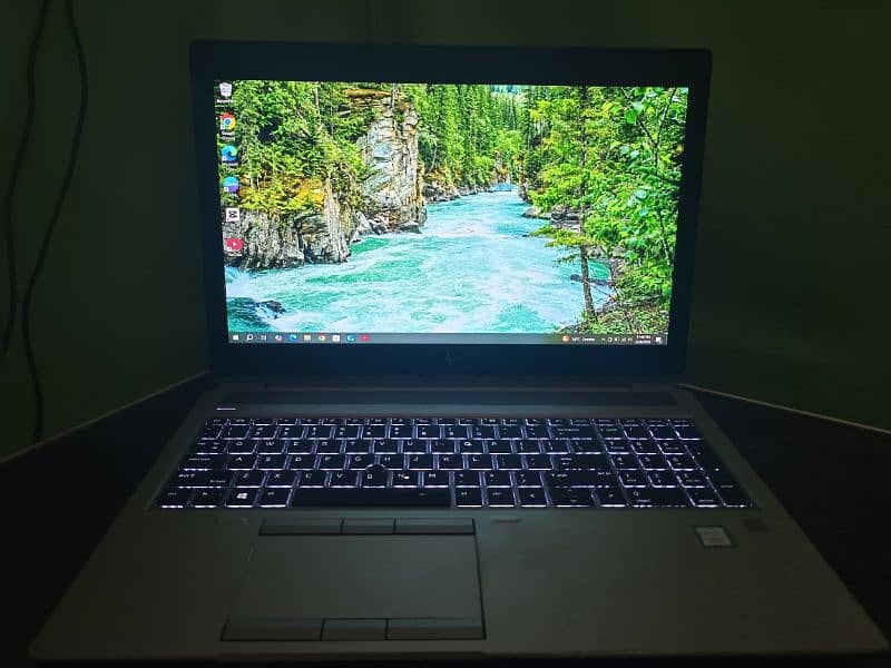 hp zbook 15 g5  new condition 2