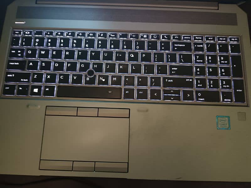 hp zbook 15 g5  new condition 3