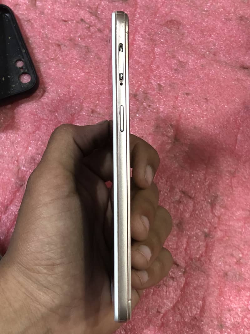 OPPO A57 3