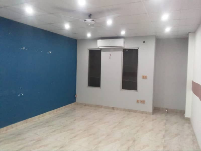 Area 1500 Square Feet Office Available For Rent Real Pictures In Main Boulevard Road Gulberg 3 Lahore 2