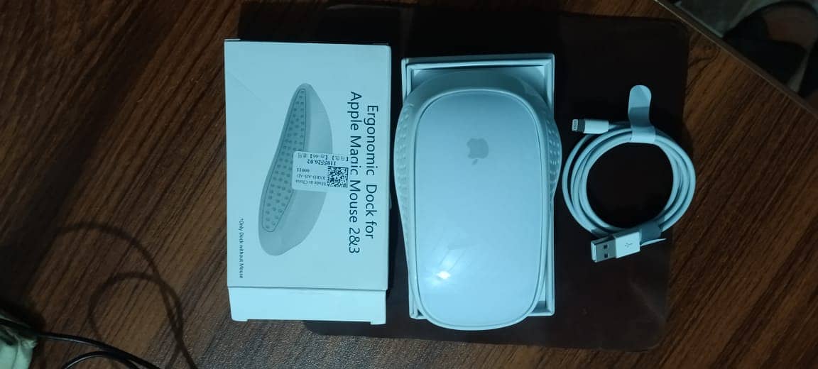 Apply Magic Mouse 2 Openbox 10/10 Condition / With Ergonomic Dock 3