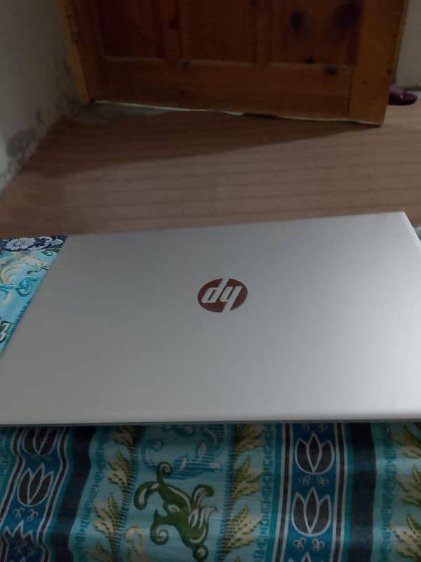 Hp core i5 8 generation 16 gb Ram 256 gb ssd and Garaphic 4