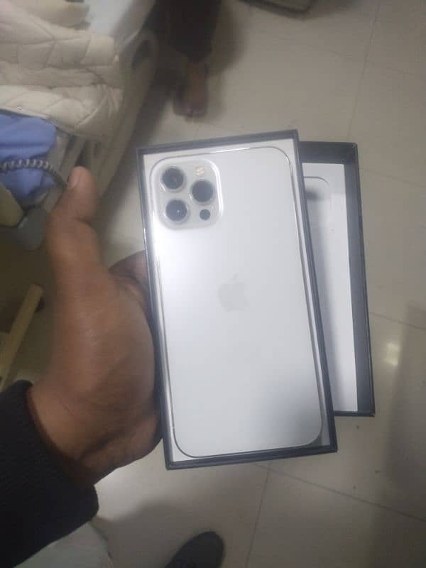 iphone 12 pro max better health 80 hai 512GB every thing ok 5