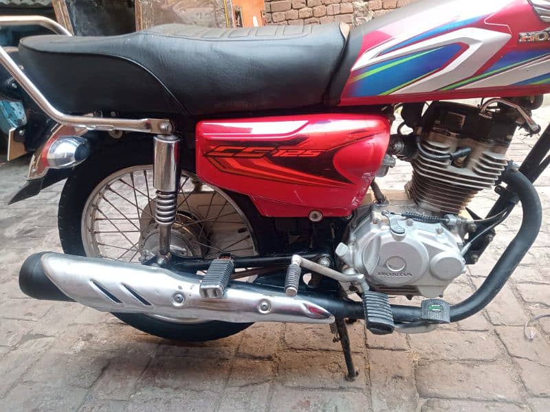 Honda CG125 6