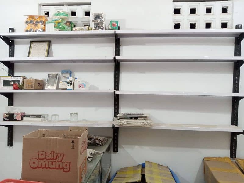 shop rack and counter for sale in low price 5