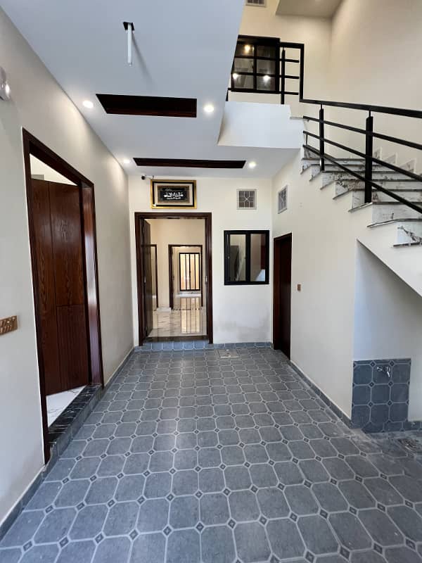 5 Marla brand new modern style house for sale in AL Rehman Garden phase 4 near Jallo park main canal road Lahore 38