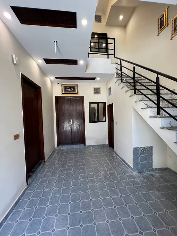 5 Marla brand new modern style house for sale in AL Rehman Garden phase 4 near Jallo park main canal road Lahore 39