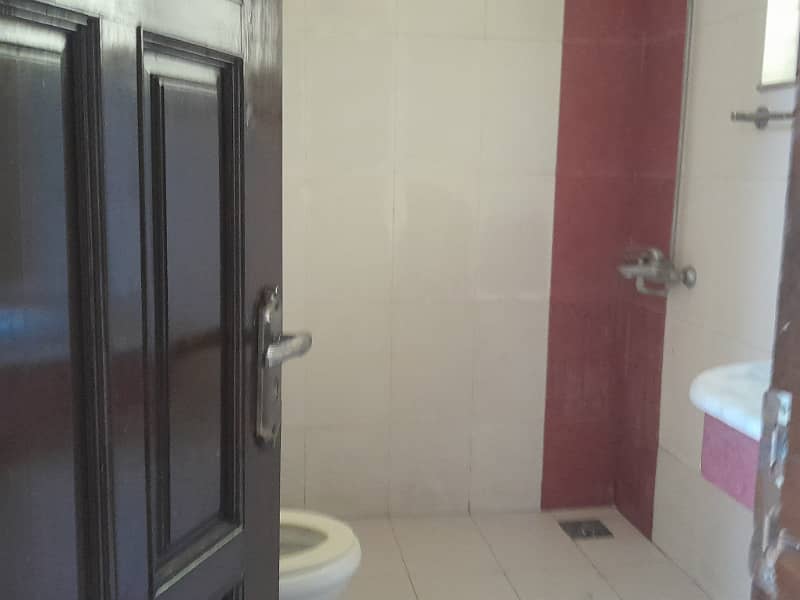 G-11/3 Tiled Floor D Type Flat Main Ibn-E-Sina Sina Road For Rent 2