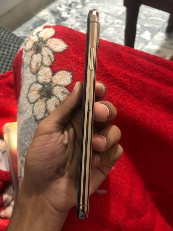 iphone Xsmax Factory unlocked 2