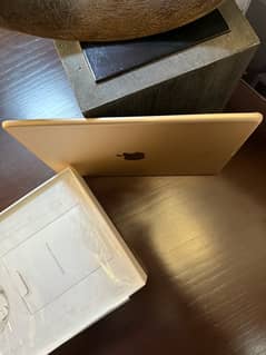 iPad 6th Gen 32GB excellent condition