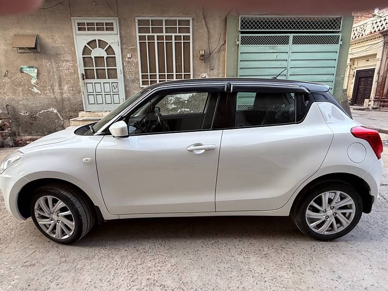 SUZUKI SWIFT GL CVT  2022 3