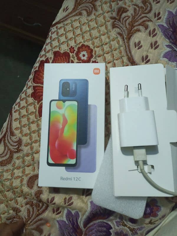 Redmi 12c 4/64 gb behtarin mobile hai 10 by 10 condition hai 0