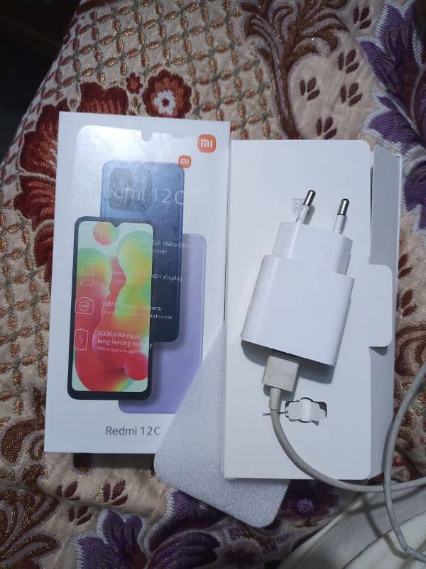 Redmi 12c 4/64 gb behtarin mobile hai 10 by 10 condition hai 5