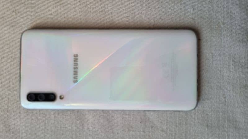 samsung A70 6=128 7