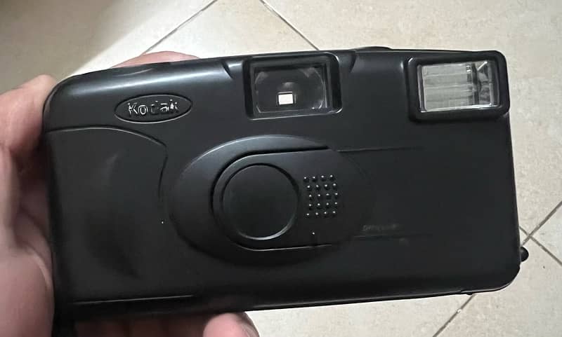 kodak kb-10 (35mm camera) 0