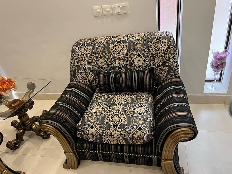 Sofa set with table set for sale 2