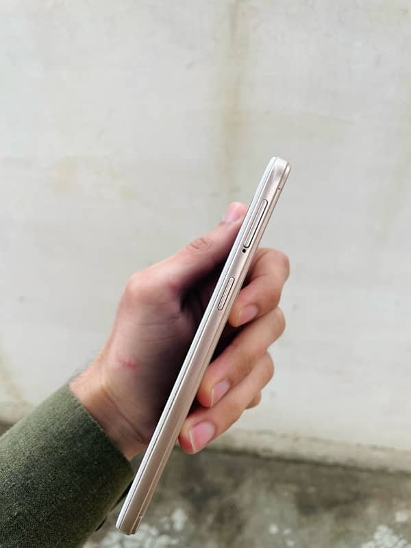 Oppo A57 2