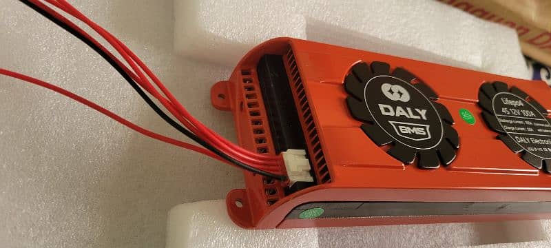 DALY Original 4S 12V 100A BMS LiFePO4 with Fan 2