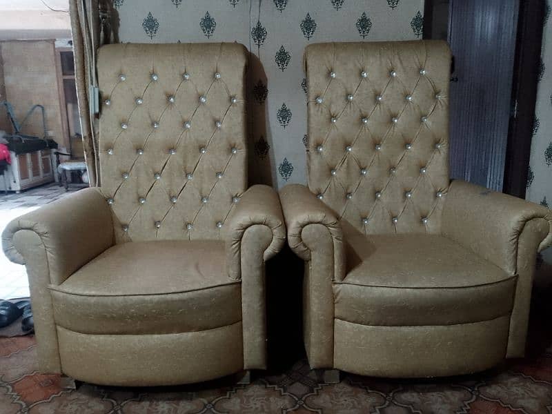 2 set sofa dewan chairs urgent sale 0