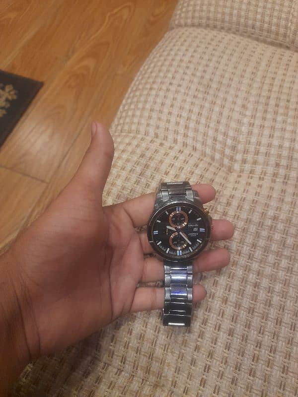 I am selling my personal Original Casio watch. 2