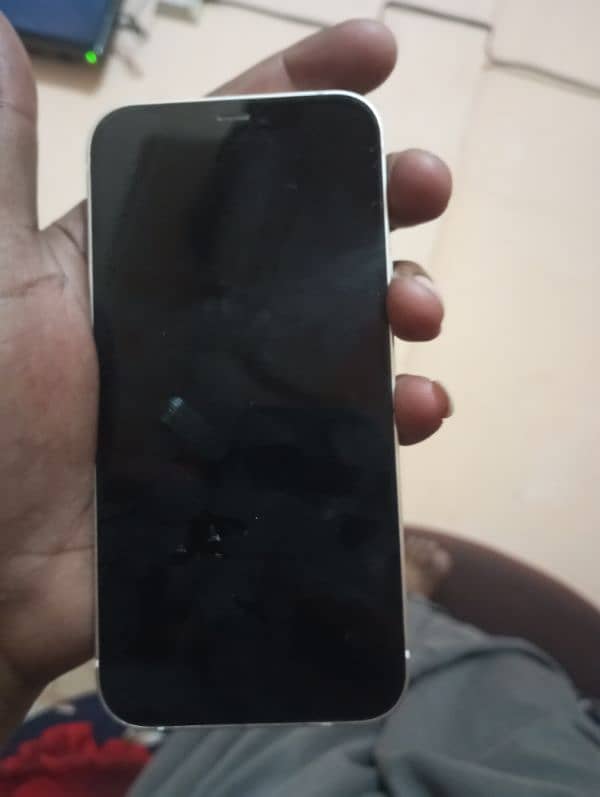 back glass broken btri hlth 78 64gb or all to all ok hai WhatsApp num 1