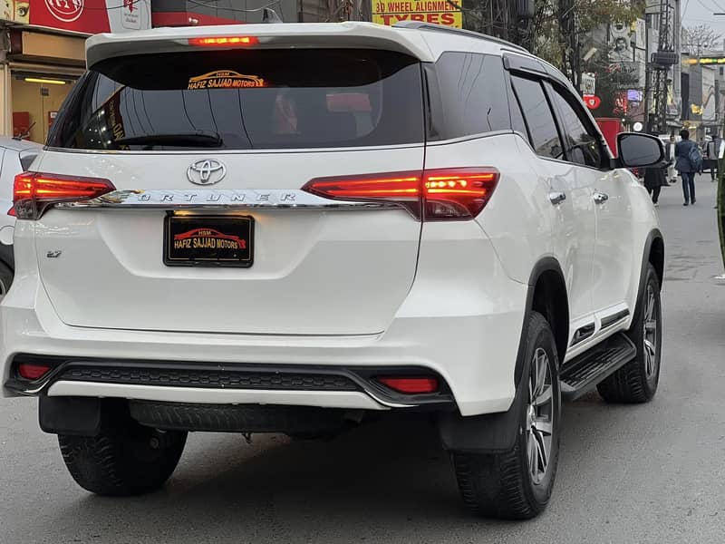 Toyota Fortuner 2019 11