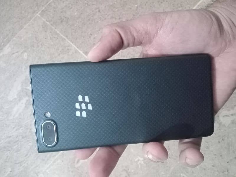 blackberry key 2 3/32 1