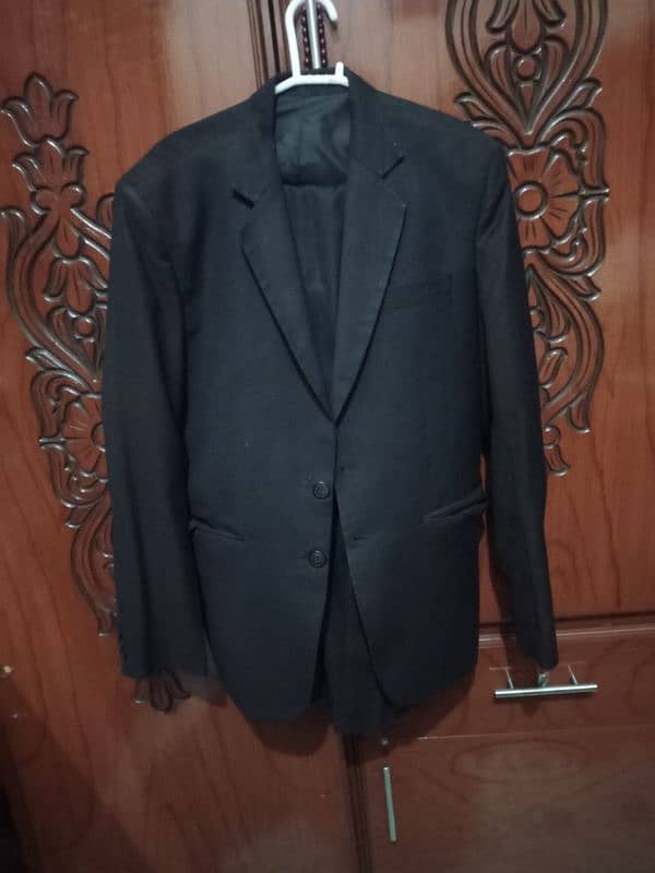 medium size three piece pent coat available 2