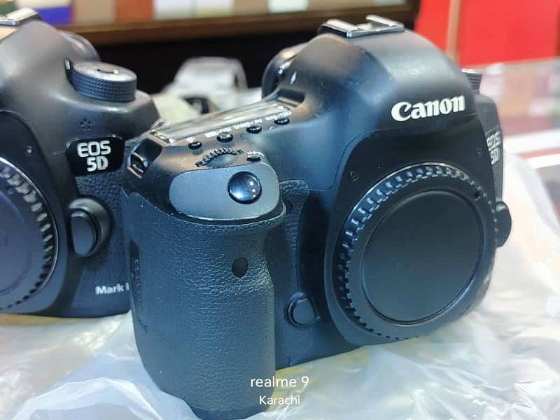 Canon 5D Mark III | New Condition | Fullframe 2