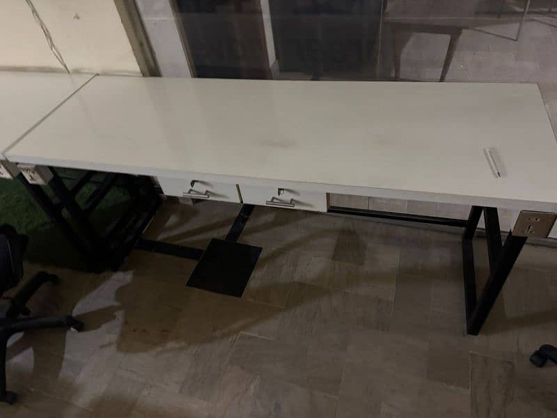 OFFICE COMPUTER TABLES WITH DARWER AND ELECTRONIC SWITCH 0