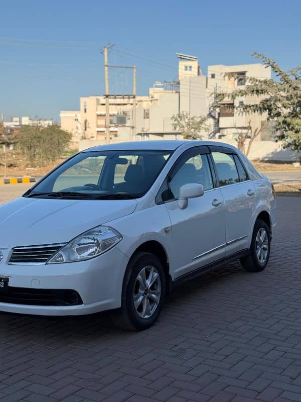 Nissan Tiida 2006 2