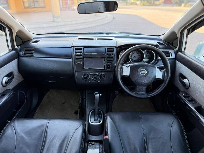 Nissan Tiida 2006 3