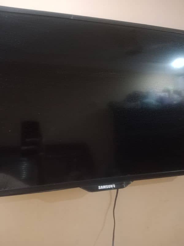 LCD Tv Screen 0