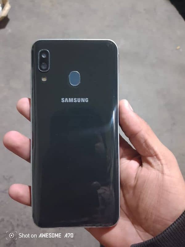 Samsung galaxy a30 4/64 what app 03144997342call 1