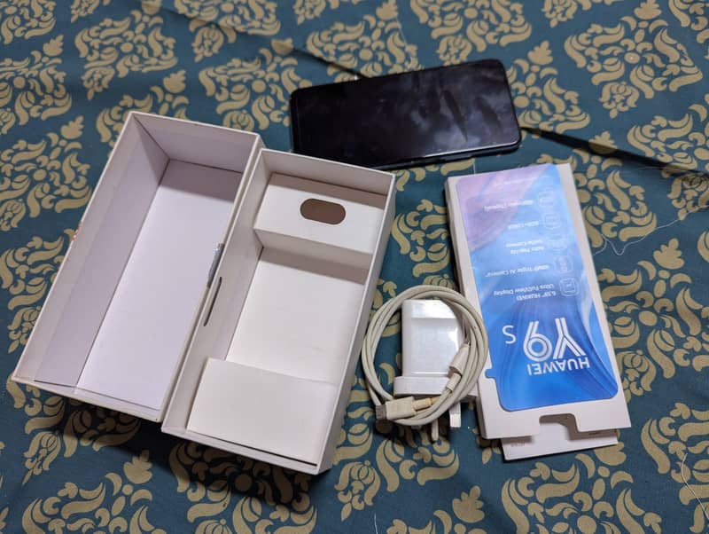 Huawei Y9S6 0